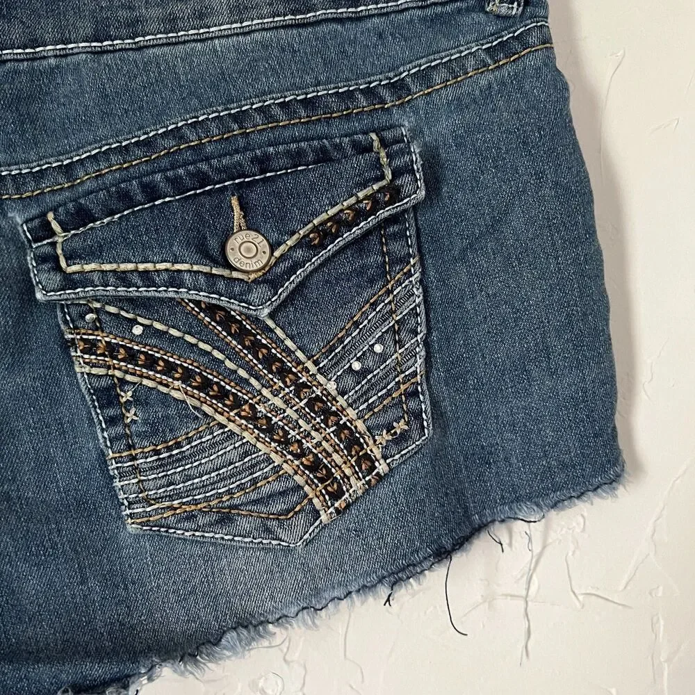 Rue21 Y2K Denim Cutoff Micro Shorts Embellished‎ Pocket Size McBling Summer 9/10